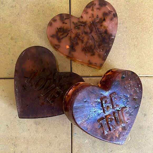 Lavender Love - Lavender Olive Olive Hand Soap (1 Heart Shaped soap) - Picture 5 of 7